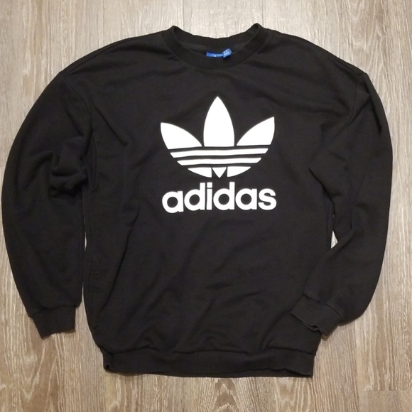 adidas sweatshirt with pockets